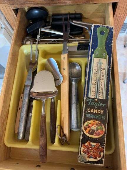 Contents of drawer image