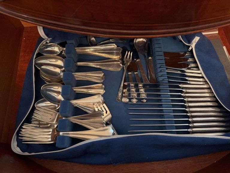 105 pcs of sterling silver flatware image