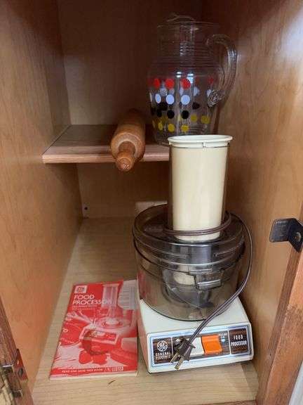 Food processor, rolling pin, glass pitcher image