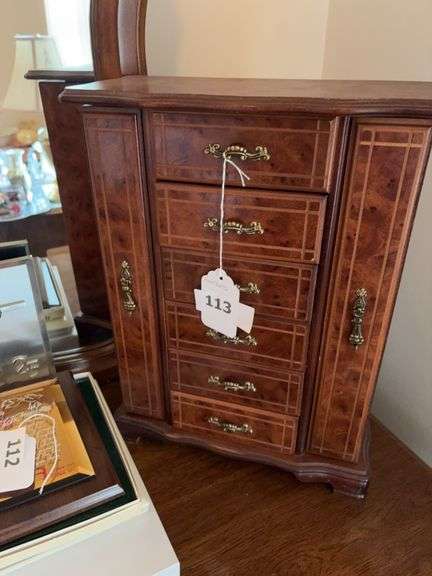 16” dresser top Jewelry box image