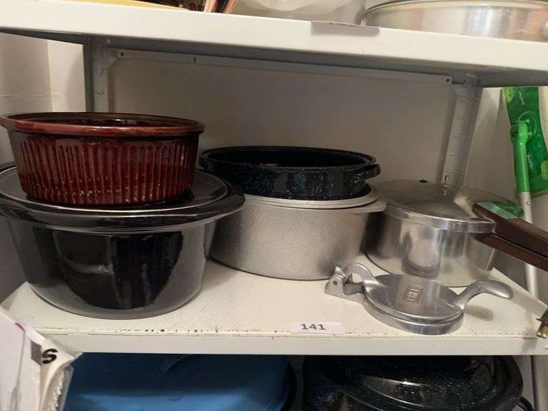 Press, pressure cooker, mccoy brown bowl, aluminum pan image