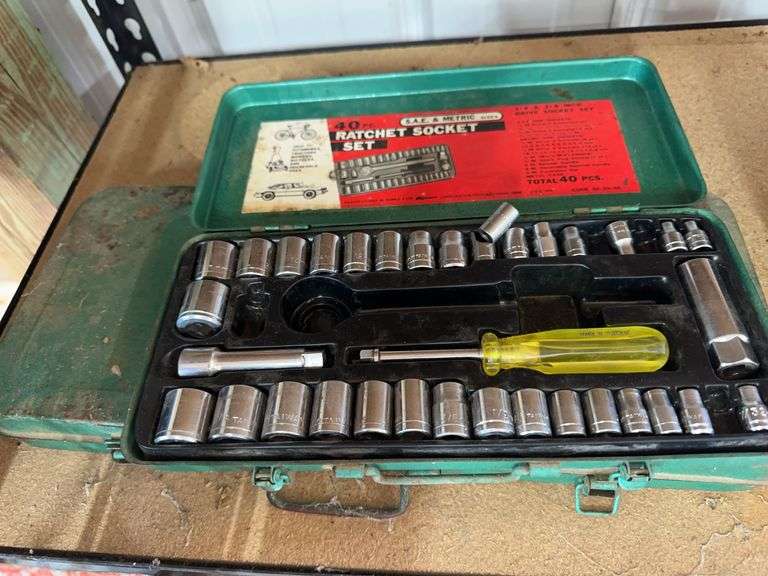 2 ratchet socket sets image