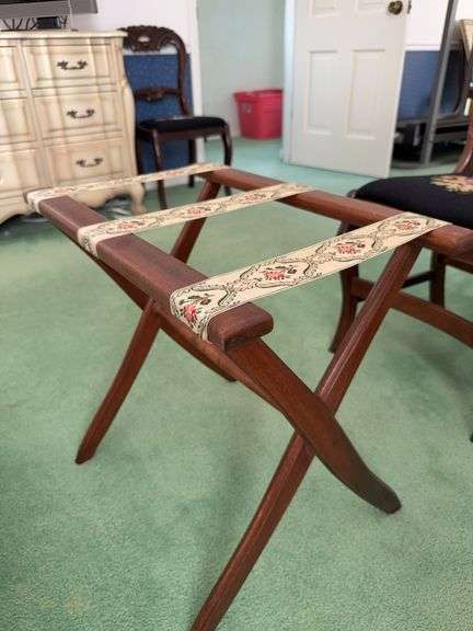 TV tray and luggage stand image