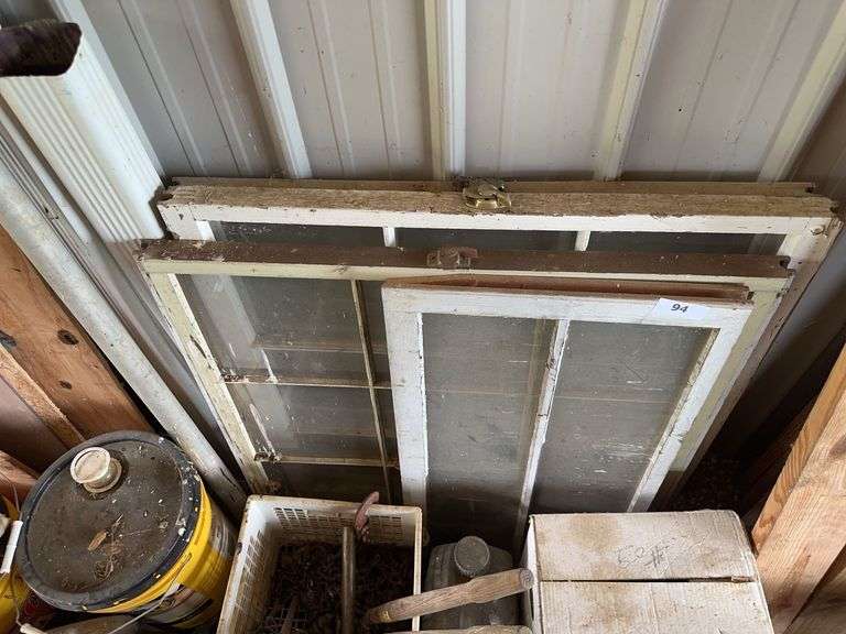 4 window frames image