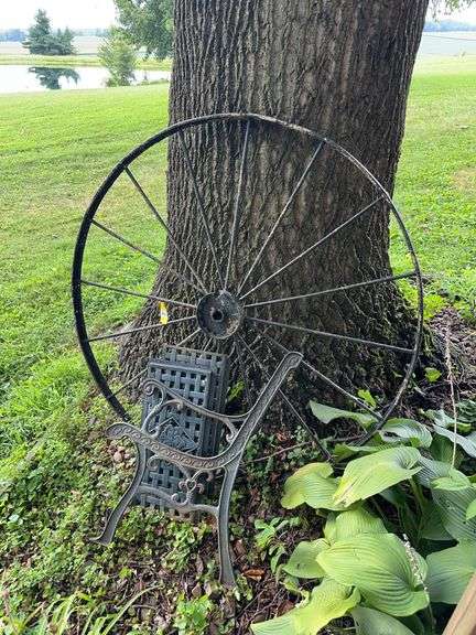 Cast iron wheel, bench parts image