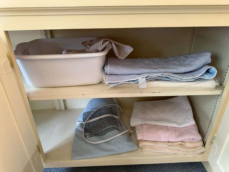 Heating pad, bed pads, towels, misc image