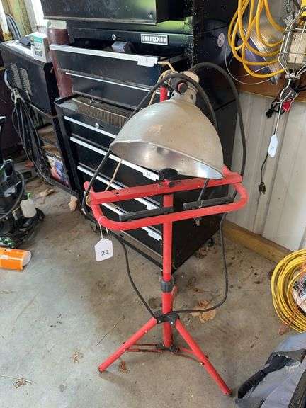 Shop light on stand image