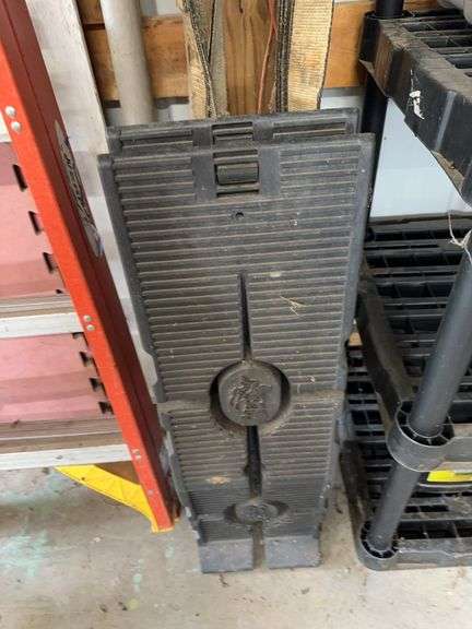 Plastic ramps, tow straps image