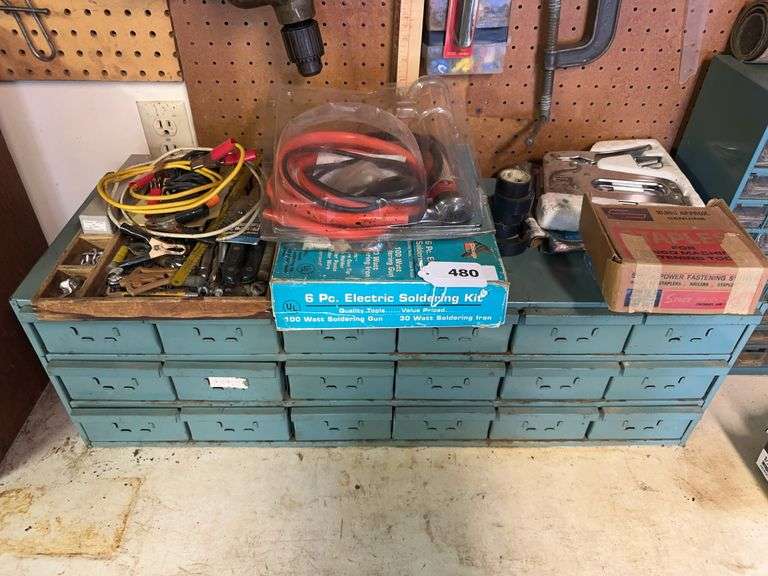 Bolt bin and contents image