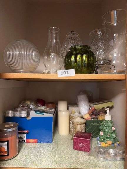 Misc candles and hurricanes image