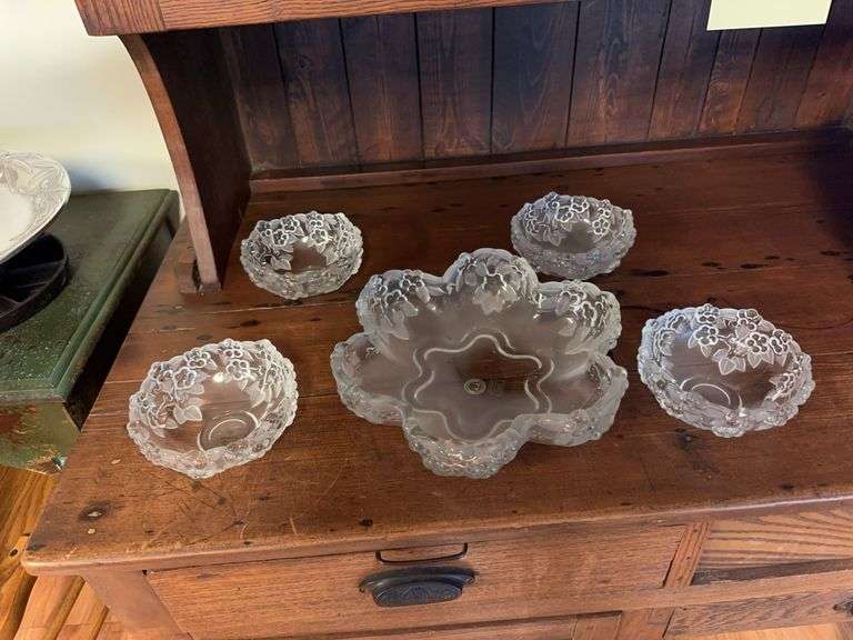 Mikasa glass bowl set with frosted leaves, 2 glass vases image