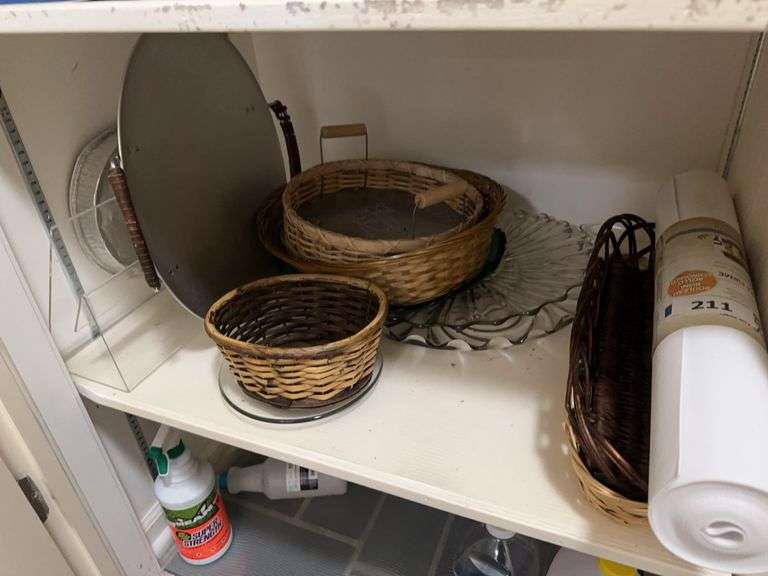 Trays, baskets, thermal casserole carriers, shelf liner, 2 glass trays image