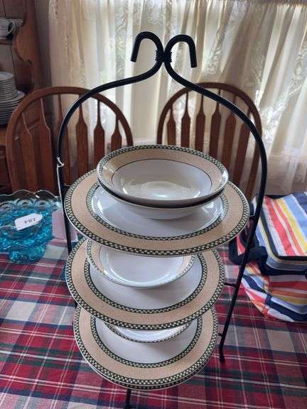 David Brown dishes w/ stand image