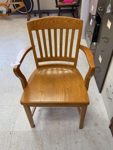 Oak arm chair image