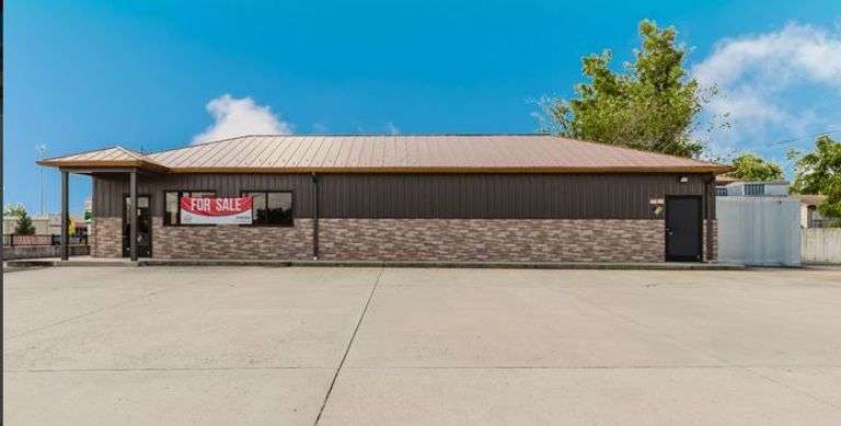 2,038 Sq. Ft. Building on 0.25 +/- Acre Lot image