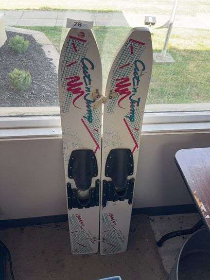 Cut n Jump jr pro ski’s image