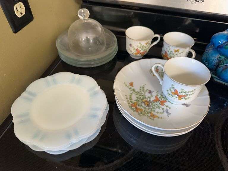 3 snack plates and cups, 5 iridescent scalloped plates, 6 clear glass plates, etched dome image