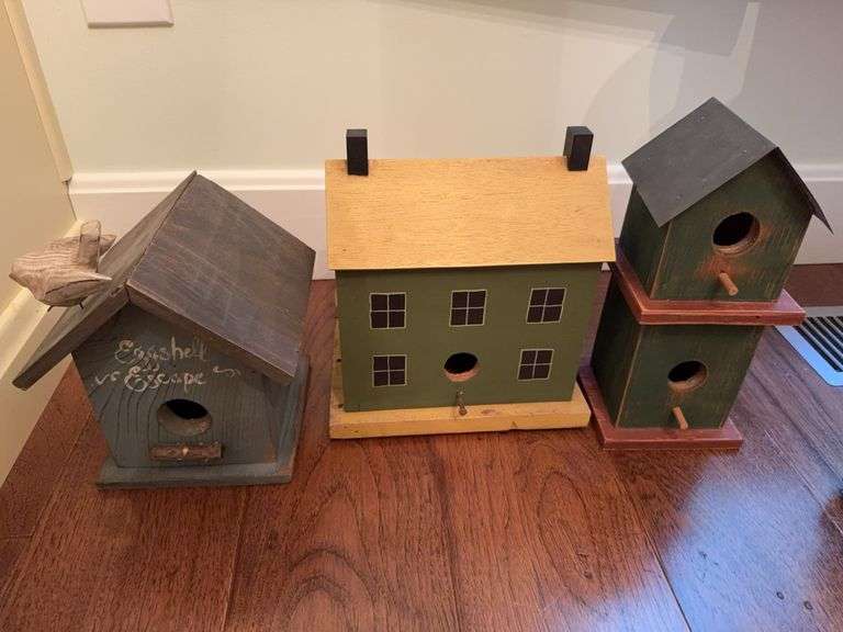 3 wood bird houses image