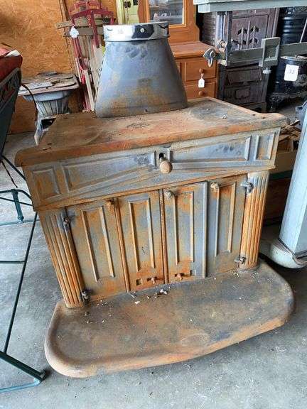 Vintage wood burning stove, 38w x 26”d x 41”h image