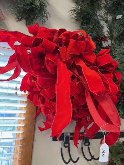 Many holiday bows image