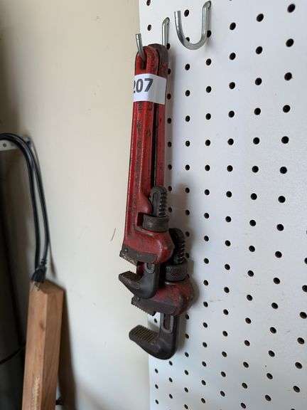 2 pipe wrenches image