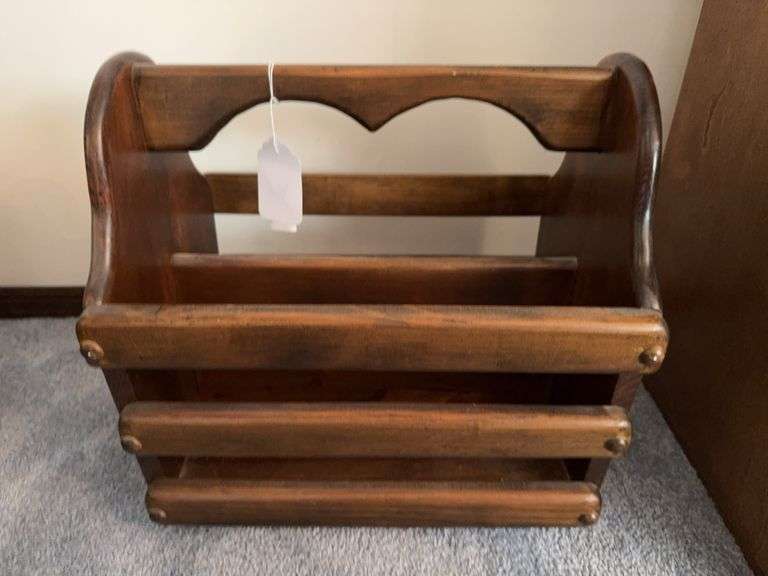 Magazine rack 16" x 16" x 11" image