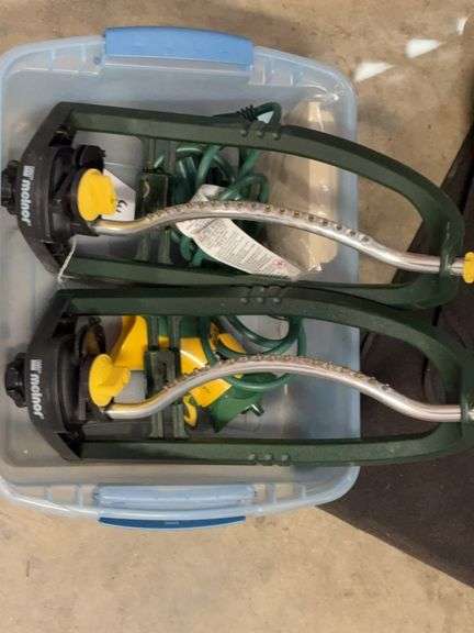 Lawn sprinklers image