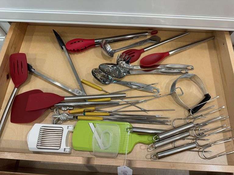 Contents of drawer image