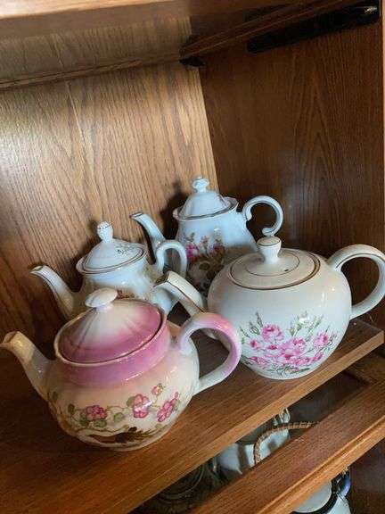 4 teapots image