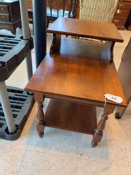 Heywood Wakefield step maple lamp table image