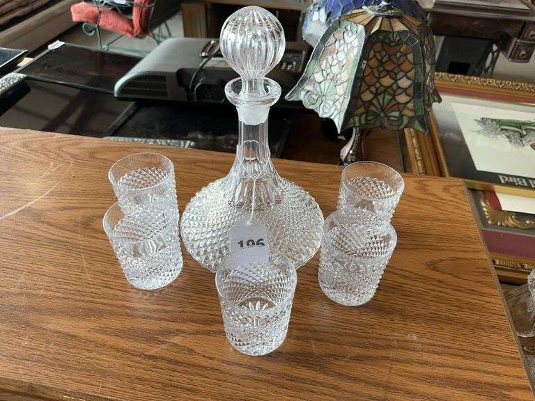 Glass Decanter with 5 glasses image
