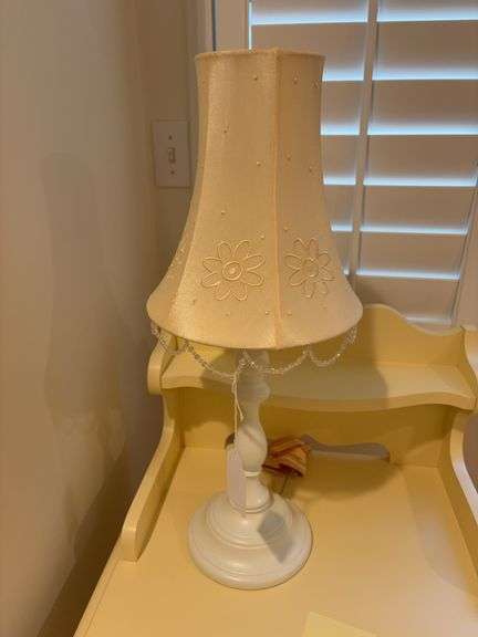 Pr of 23” table lamps image