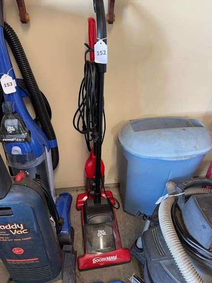 2 dirt devil vacuums image