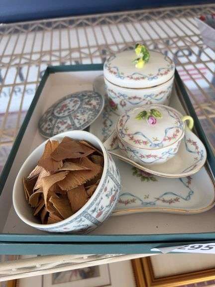 China pcs, plastic trays image