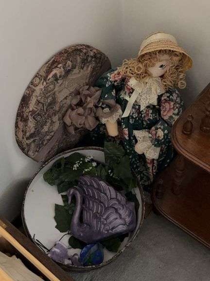Hat box w/ swan planter, cloth doll image