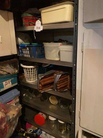 Canning jars and rings, knife block image