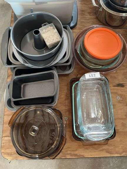 Anchor Hocking & Pyrex Bakeware/storage, misc. pans, pie weights image