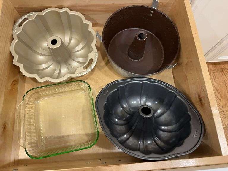 Bunt pans, cake pans, square glass casserole dish image