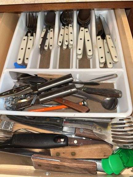 Contents of 2 drawers