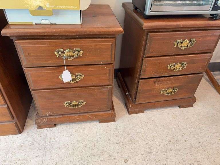 Pr of 3 drawer night stands w/ brass pulls image