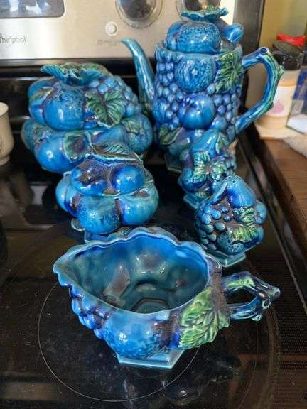 Blueberry dishes set marked Japan image