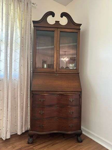 Serpentine Front Secretary image