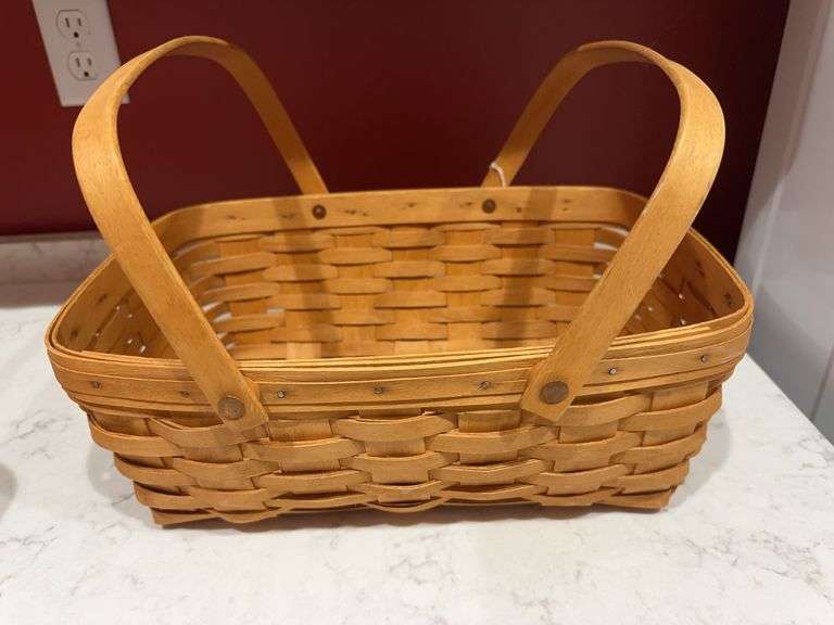 1995 signed Longaberger basket image