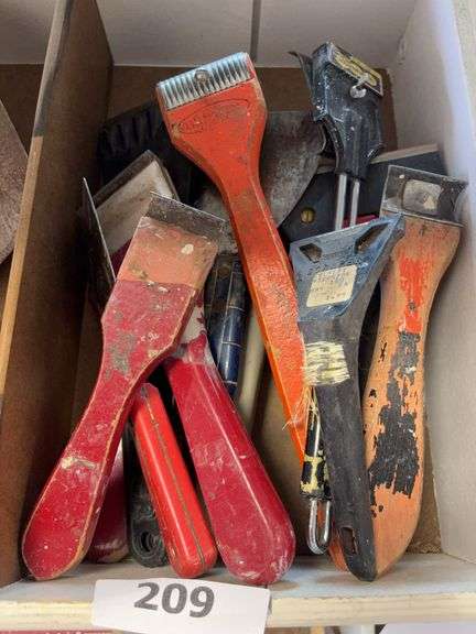 Paint scrapers image