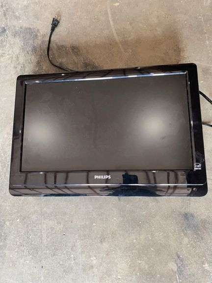 2 tvs, no remotes 32 & 22" image