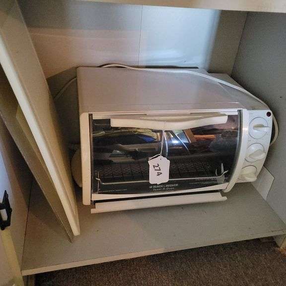 Black and Decker Toaster Oven, Cutting Boards image