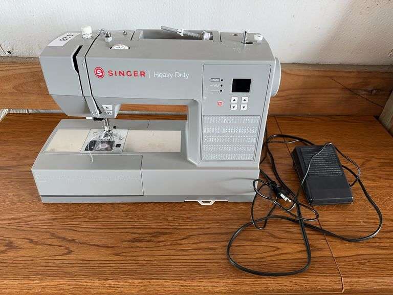 Singer Sewing Machine - Heavy Duty Model HD6600C image