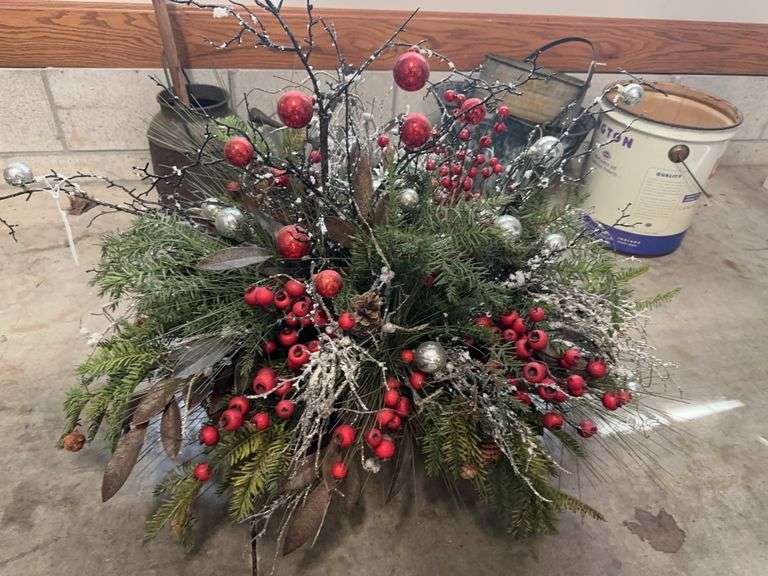 Large Christmas floral arrangement image