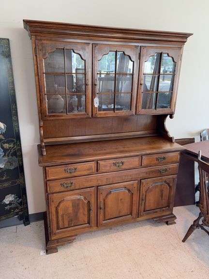 Maple 2 pc hutch image