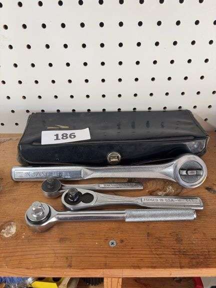 3 craftsman ratchets & misc sockets image